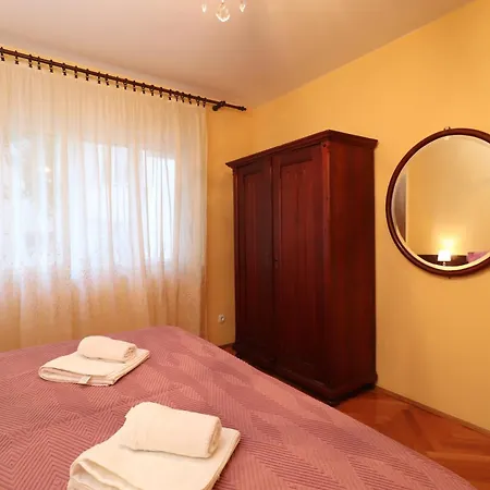 Lägenhet Happy, Perfect For Two, With Seaview Balconies And Free Parking