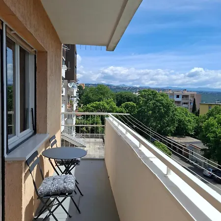 Happy, Perfect For Two, With Seaview Balconies And Free Parking Apartamento Opatija