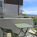 Happy, Perfect For Two, With Seaview Balconies And Free Parking *